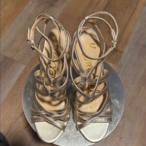PRE-OWNED Sam Edelman Elegant Gold Strappy Sandals